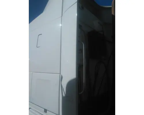 VOLVO VNL FAIRING, SLEEPER