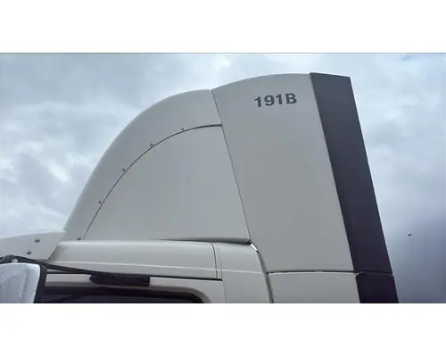VOLVO VNL FAIRING, WIND DEFLECTOR ROOF