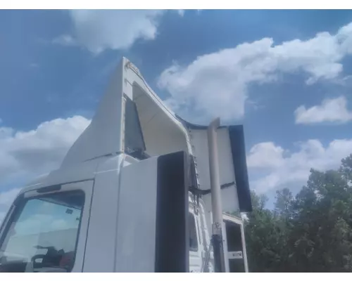 VOLVO VNL FAIRING, WIND DEFLECTOR ROOF