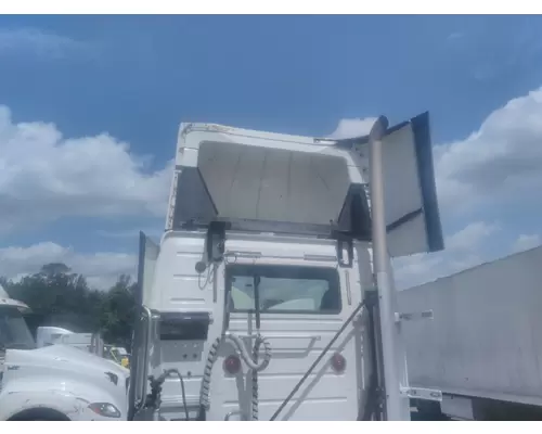 VOLVO VNL FAIRING, WIND DEFLECTOR ROOF