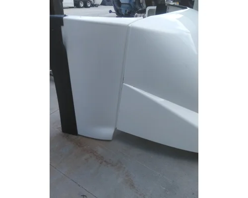 VOLVO VNL FAIRING, WIND DEFLECTOR ROOF