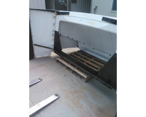VOLVO VNL FAIRING, WIND DEFLECTOR ROOF