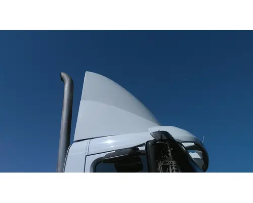 VOLVO VNL FAIRING, WIND DEFLECTOR ROOF