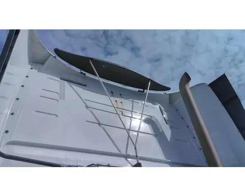 VOLVO VNL FAIRING, WIND DEFLECTOR ROOF