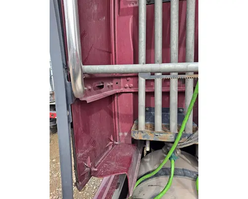 VOLVO VNL FAIRING BRACKETMOUNT