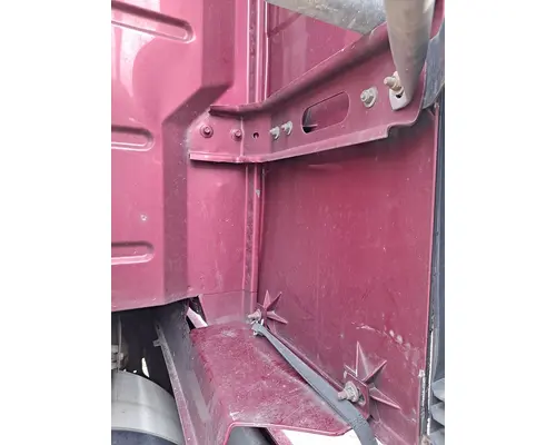 VOLVO VNL FAIRING BRACKETMOUNT