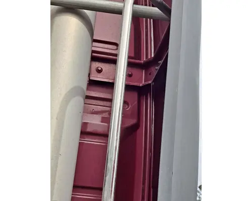 VOLVO VNL FAIRING BRACKETMOUNT