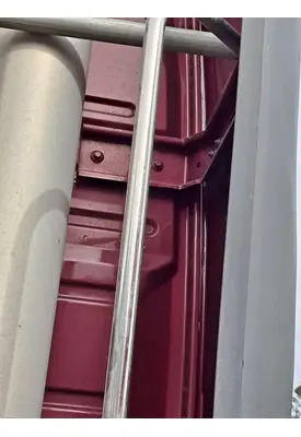 VOLVO VNL FAIRING BRACKET/MOUNT