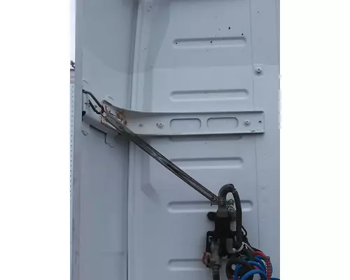 VOLVO VNL FAIRING BRACKETMOUNT