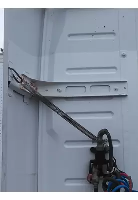 VOLVO VNL FAIRING BRACKET/MOUNT