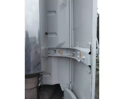 VOLVO VNL FAIRING BRACKETMOUNT