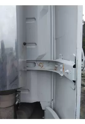 VOLVO VNL FAIRING BRACKET/MOUNT