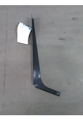 VOLVO VNL FAIRING BRACKET/MOUNT