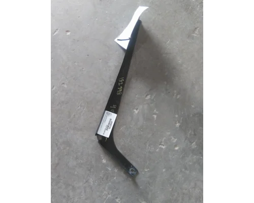 VOLVO VNL FAIRING BRACKET/MOUNT