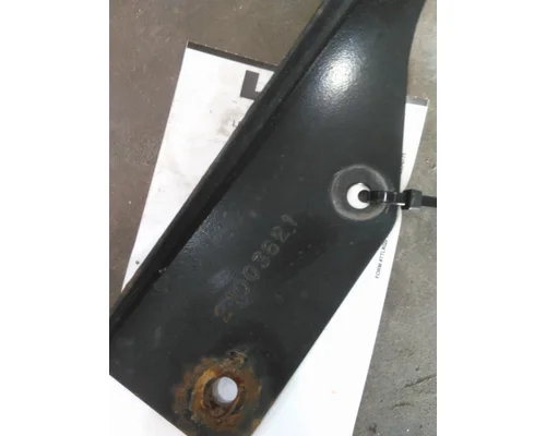 VOLVO VNL FAIRING BRACKETMOUNT