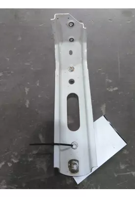 VOLVO VNL FAIRING BRACKET/MOUNT