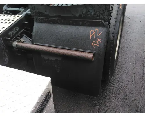 VOLVO VNL FENDER, QUARTERHALF REAR