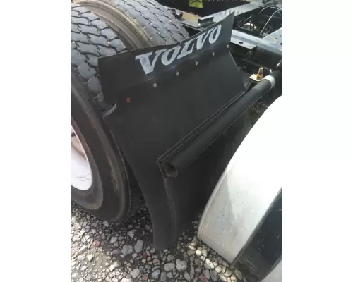 VOLVO VNL FENDER, QUARTERHALF REAR