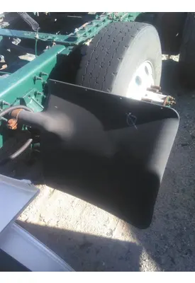 VOLVO VNL FENDER, QUARTER/HALF REAR