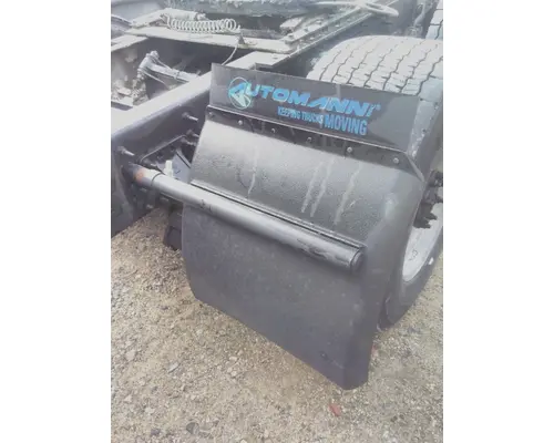 VOLVO VNL FENDER, QUARTERHALF REAR