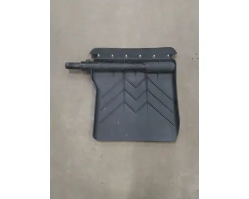 VOLVO VNL FENDER, QUARTERHALF REAR