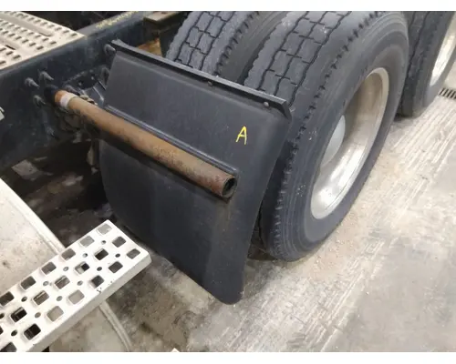 VOLVO VNL FENDER, QUARTERHALF REAR