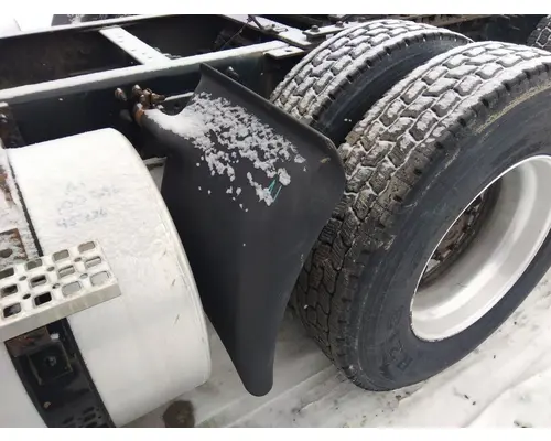 VOLVO VNL FENDER, QUARTERHALF REAR