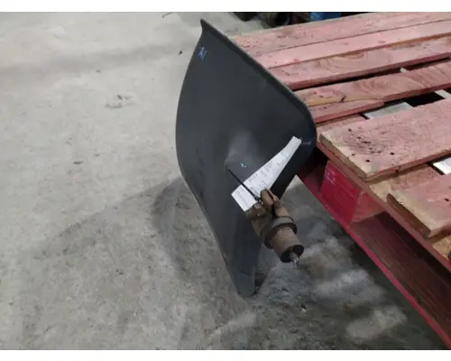 VOLVO VNL FENDER, QUARTERHALF REAR