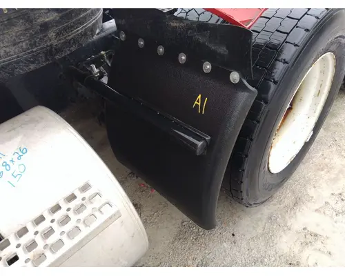 VOLVO VNL FENDER, QUARTERHALF REAR