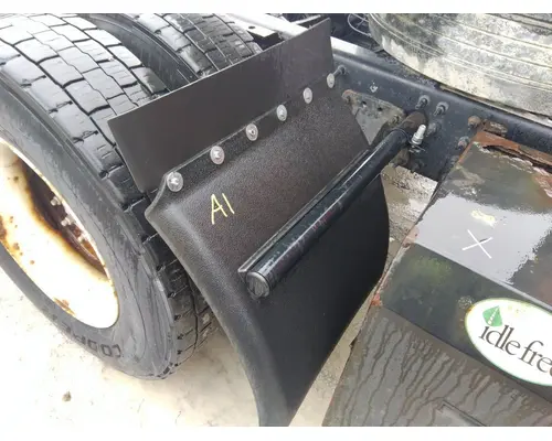VOLVO VNL FENDER, QUARTERHALF REAR