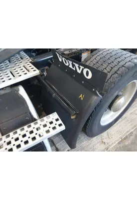 VOLVO VNL FENDER, QUARTER/HALF REAR