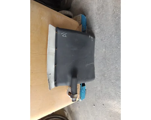 VOLVO VNL FENDER, QUARTERHALF REAR