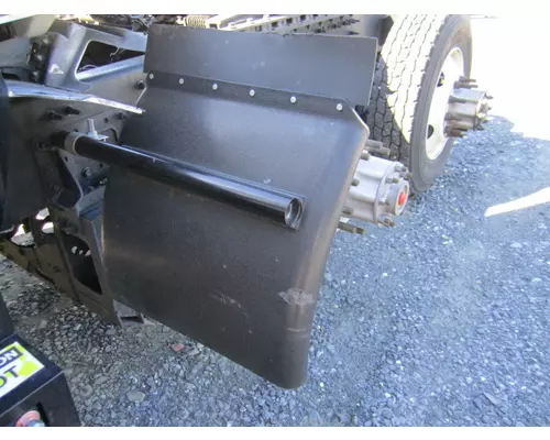 VOLVO VNL FENDER, QUARTERHALF REAR