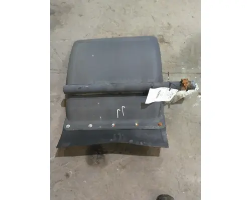 VOLVO VNL FENDER, QUARTERHALF REAR