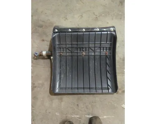 VOLVO VNL FENDER, QUARTERHALF REAR