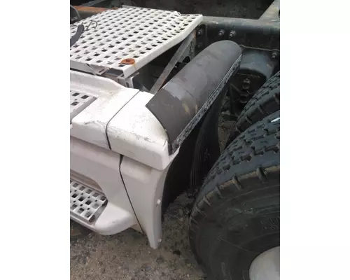 VOLVO VNL FENDER, SPLASH SHIELDGUARD