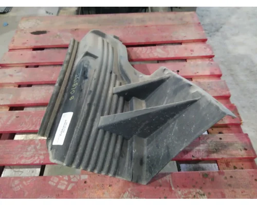 VOLVO VNL FENDER, SPLASH SHIELDGUARD