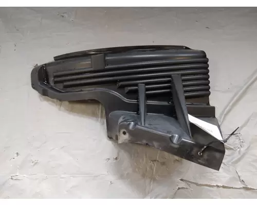 VOLVO VNL FENDER, SPLASH SHIELDGUARD