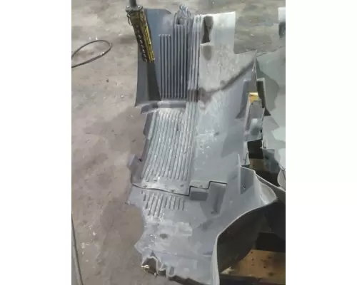 VOLVO VNL FENDER, SPLASH SHIELDGUARD