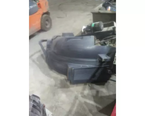 VOLVO VNL FENDER, SPLASH SHIELDGUARD