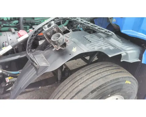 VOLVO VNL FENDER, SPLASH SHIELDGUARD