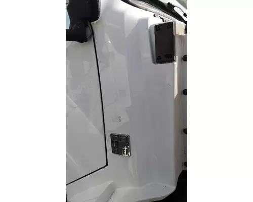 VOLVO VNL FENDER EXTENSION