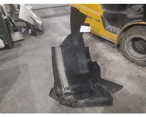 VOLVO VNL FENDER EXTENSION