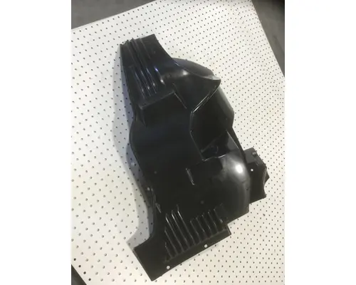 VOLVO VNL FENDER-INNER