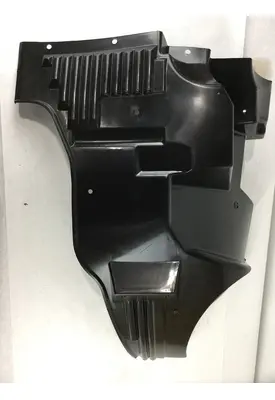 VOLVO VNL FENDER-INNER