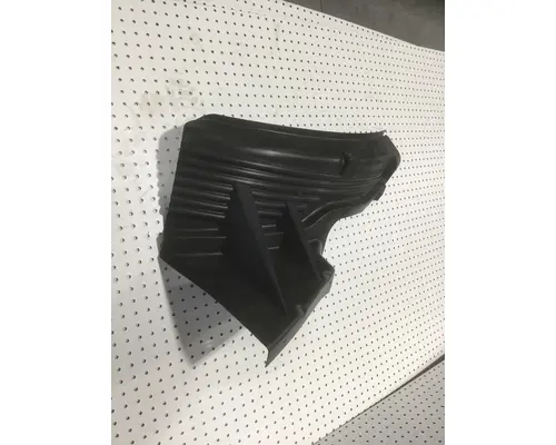 VOLVO VNL FENDER-INNER