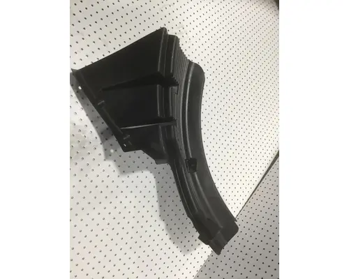 VOLVO VNL FENDER-INNER