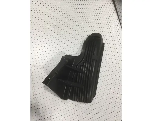 VOLVO VNL FENDER-INNER