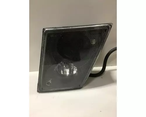 VOLVO VNL FOG LIGHT