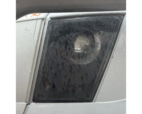 VOLVO VNL FOG LIGHT